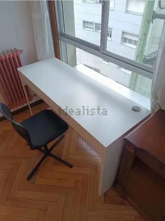 Piso en venta en Santiago de Compostela  con Calefacción, Terraza y Amueblado