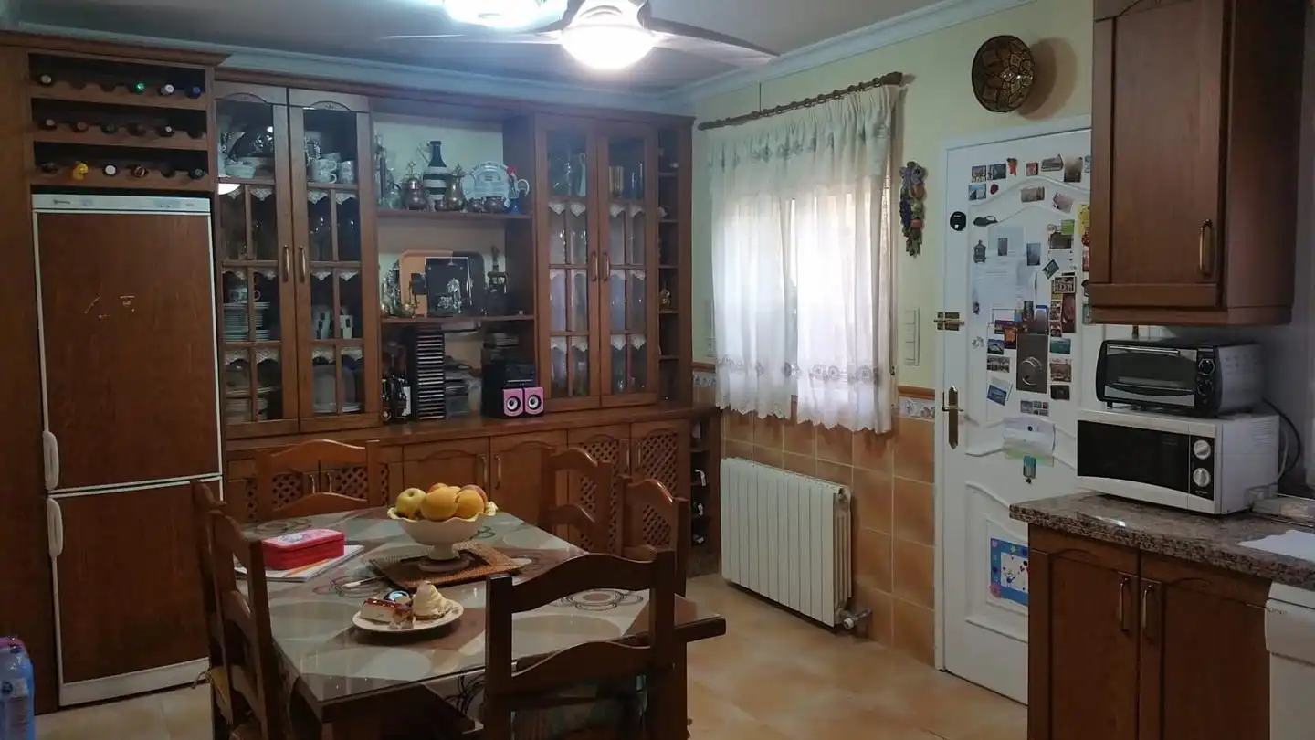 Cocina de Planta baja en venta en Pinos Puente con Piscina comunitaria