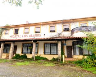 Vista exterior de Edifici en venda en Sequeros