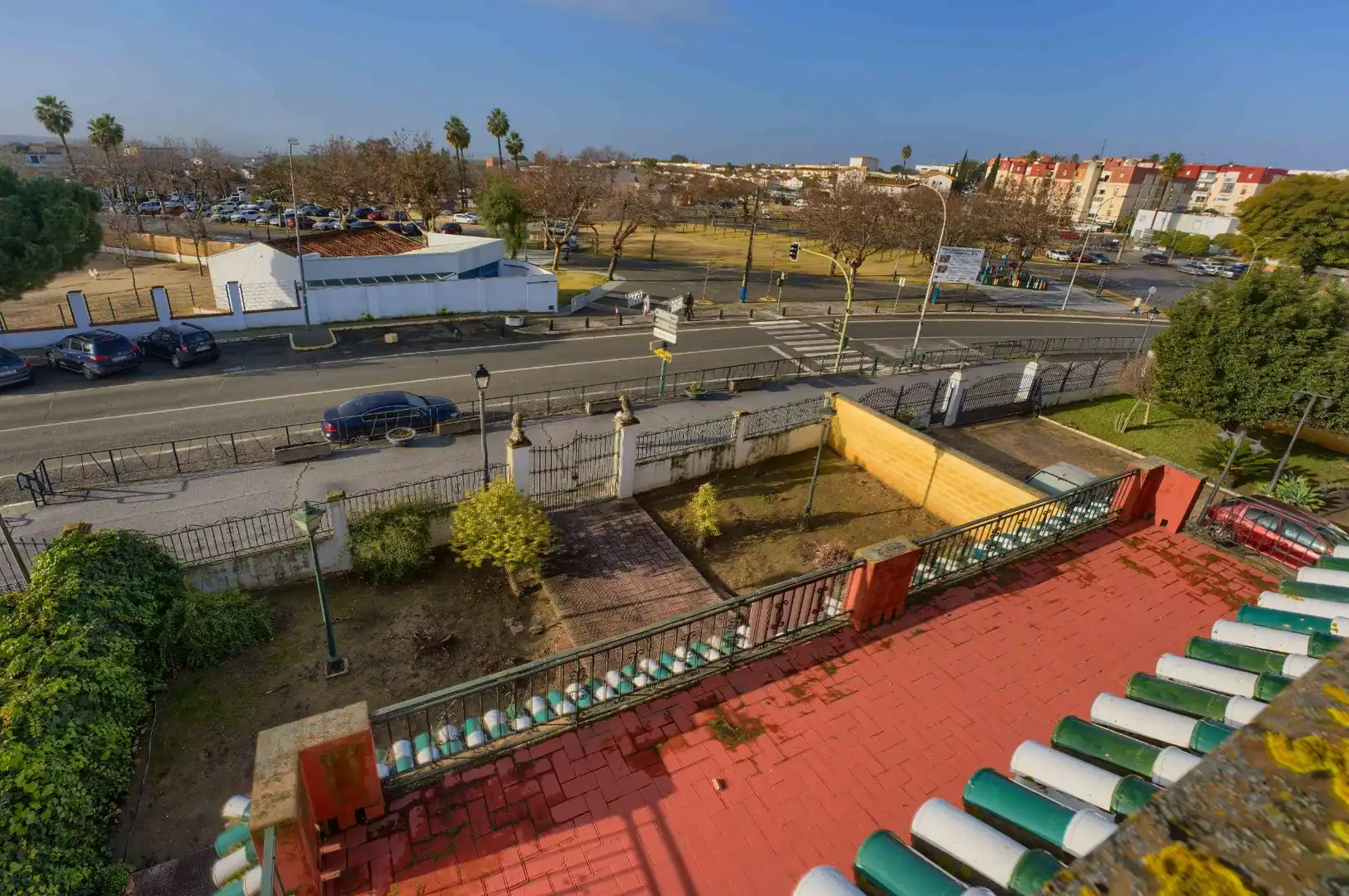 Terrace of Houses for sale in Sanlúcar la Mayor  with Air Conditioner, Private garden and Terrace
