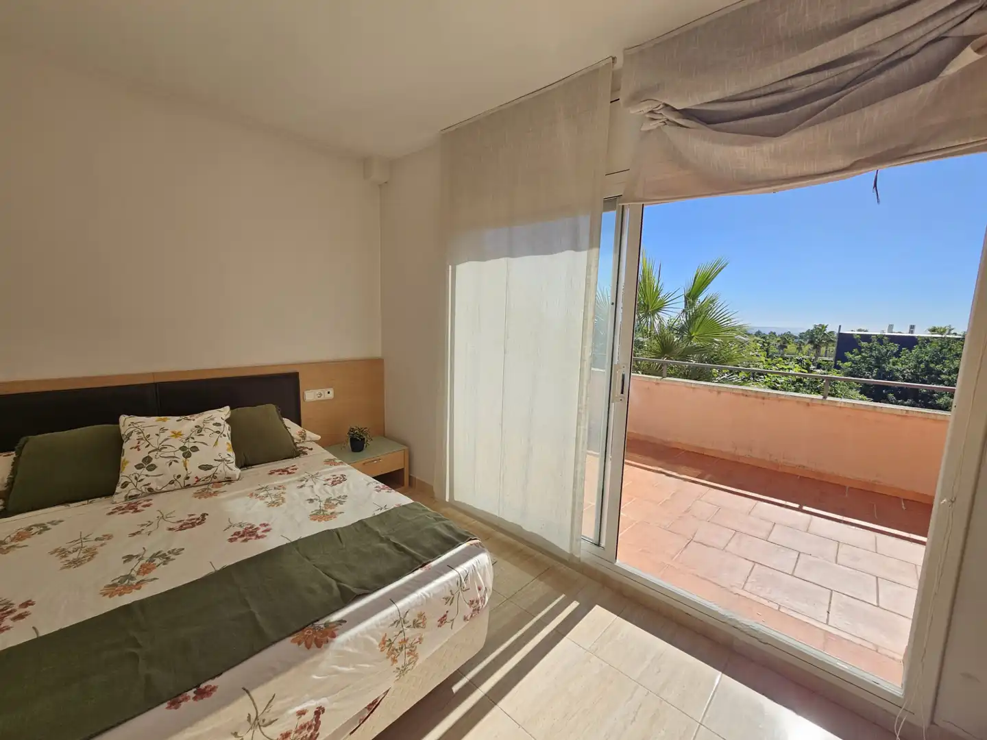 Adosado con jardín en venta en Carrer del Pintor Fortuny, imagen 2