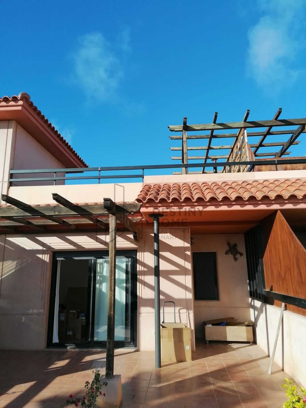 Terrassa de Casa o xalet en venda en La Oliva amb Aire condicionat i Jardí privat