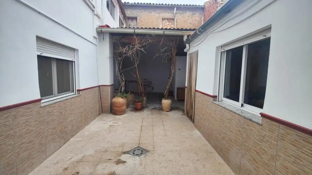 Erdgeschoss zur Miete in Buñol