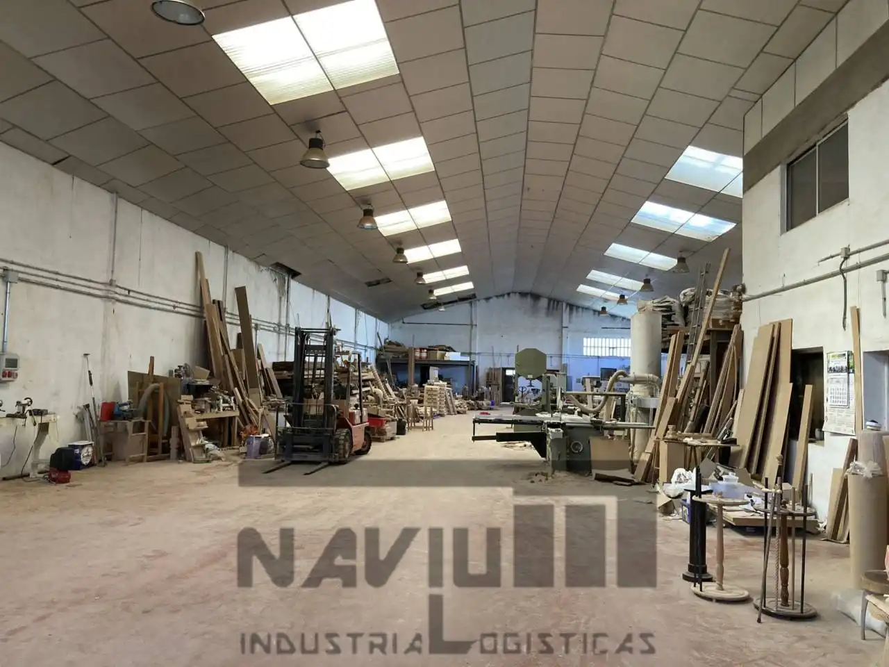 Nau industrial en venda a Humanes de Madrid