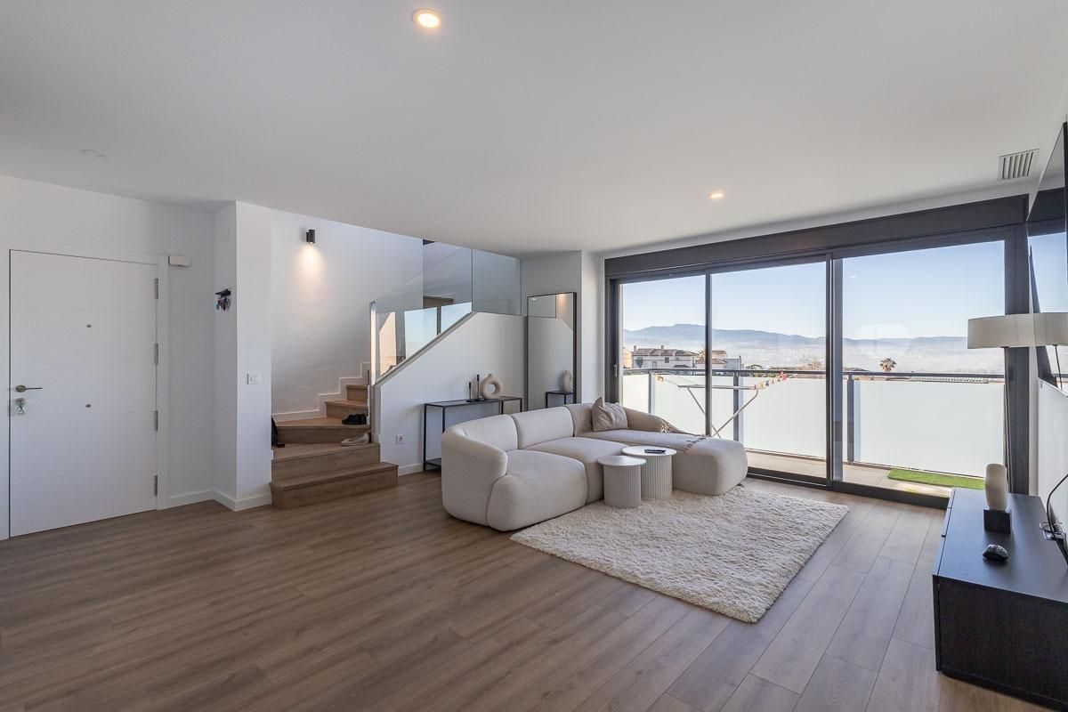 Living room of Flat to rent in Huétor Vega  with Private garden, Terrace and Storage room