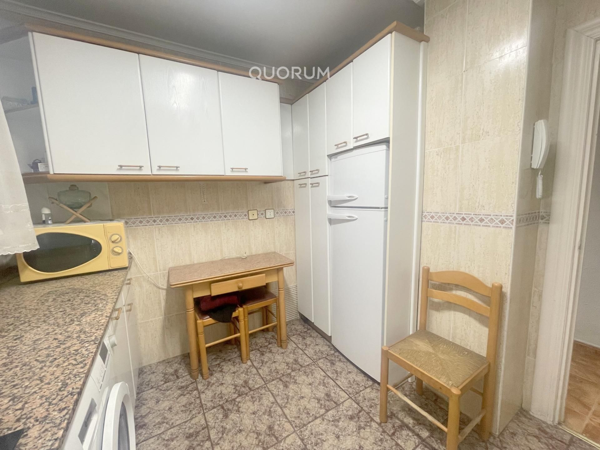 Cocina de Piso en venta en Bilbao  con Calefacción y Amueblado