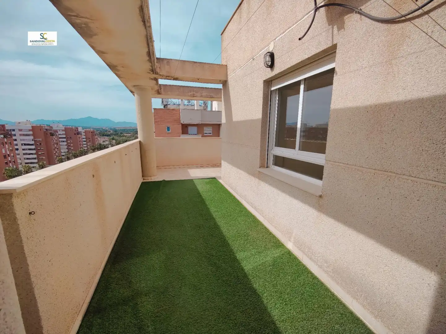 Terraza de Ático de alquiler en Alicante / Alacant con Piscina comunitaria