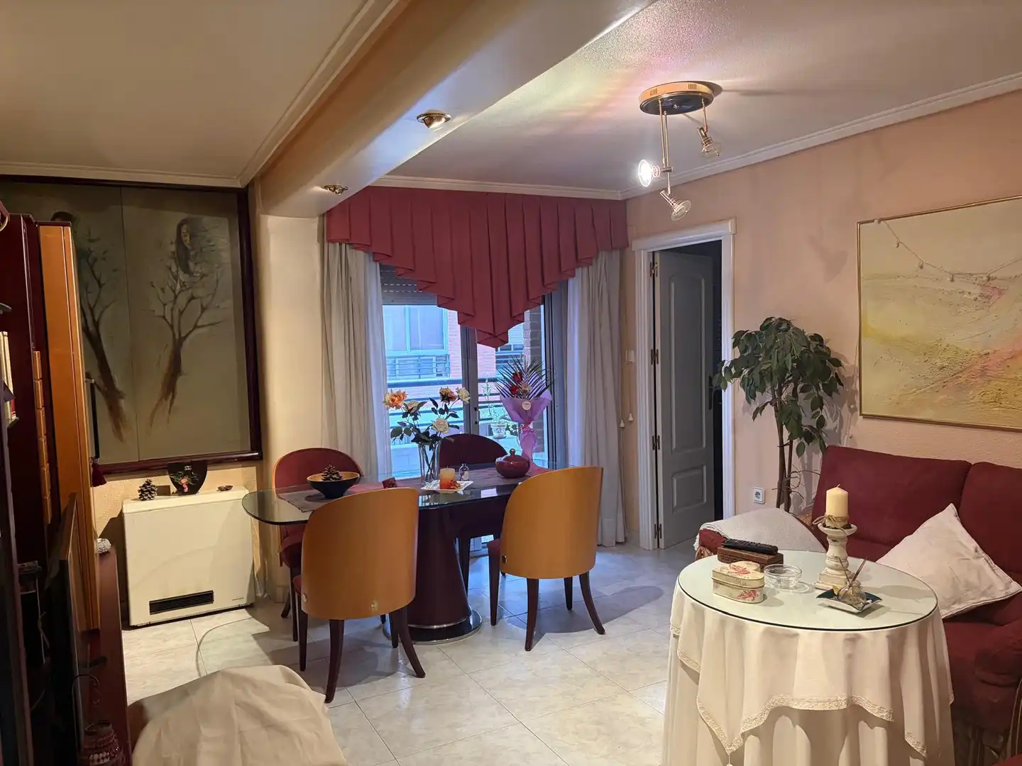 Comedor de Piso en venta en Villena con Horno, Balcón y Internet