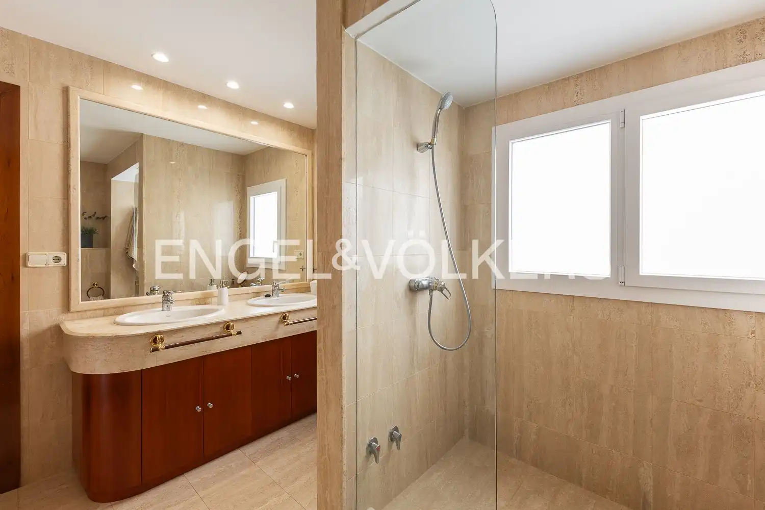 Baño de Casa o chalet en venta en Puçol con Aire acondicionado, Calefacción y Jardín privado