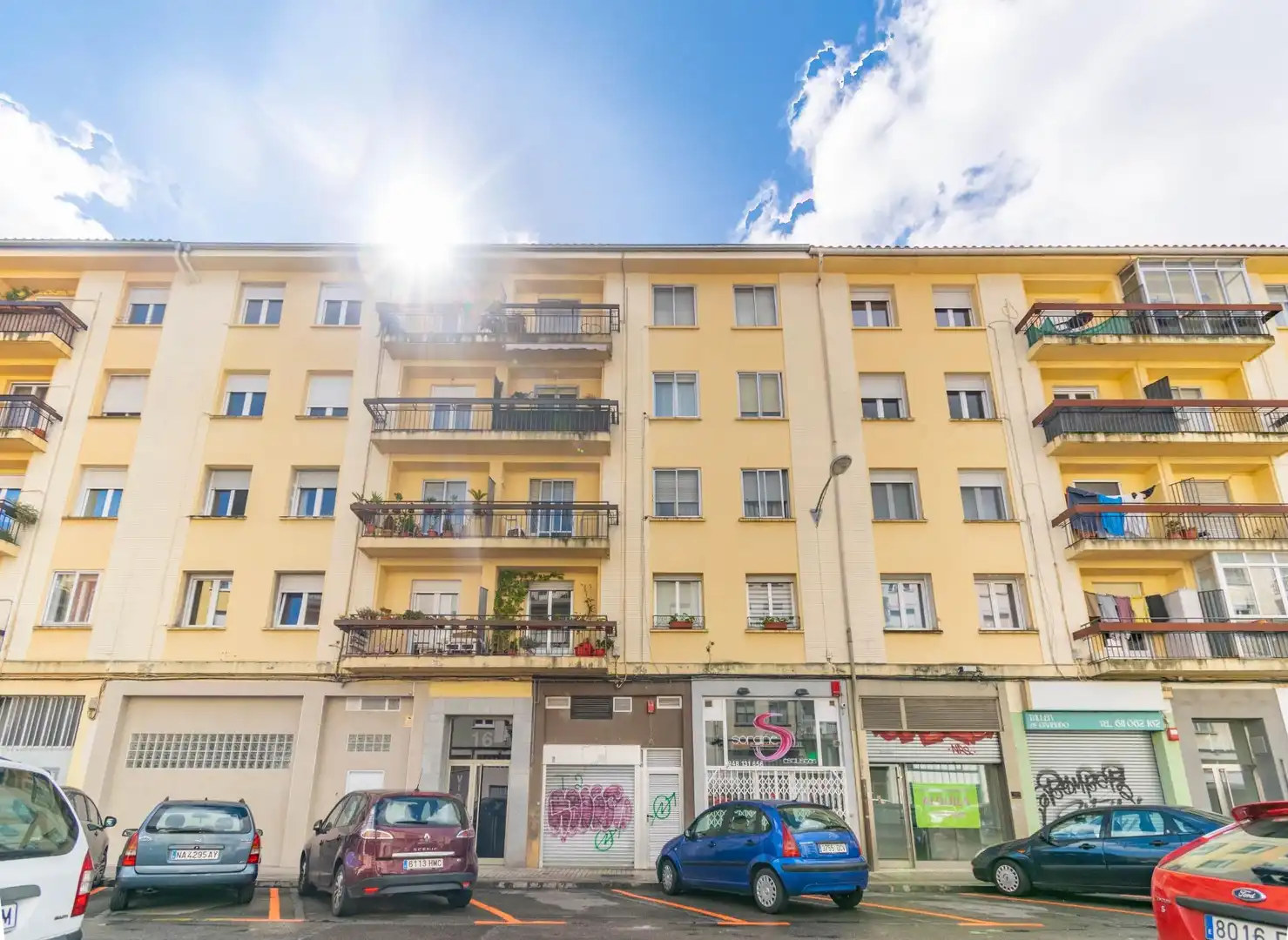 Exterior view of Flat for sale in  Pamplona / Iruña  with Balcony