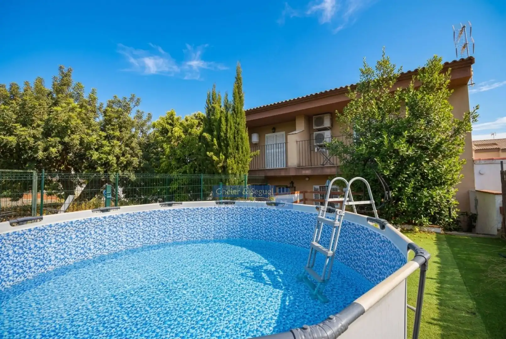 Piscina de Casa adosada en venda en Algímia de Alfara amb Terrassa i Balcó