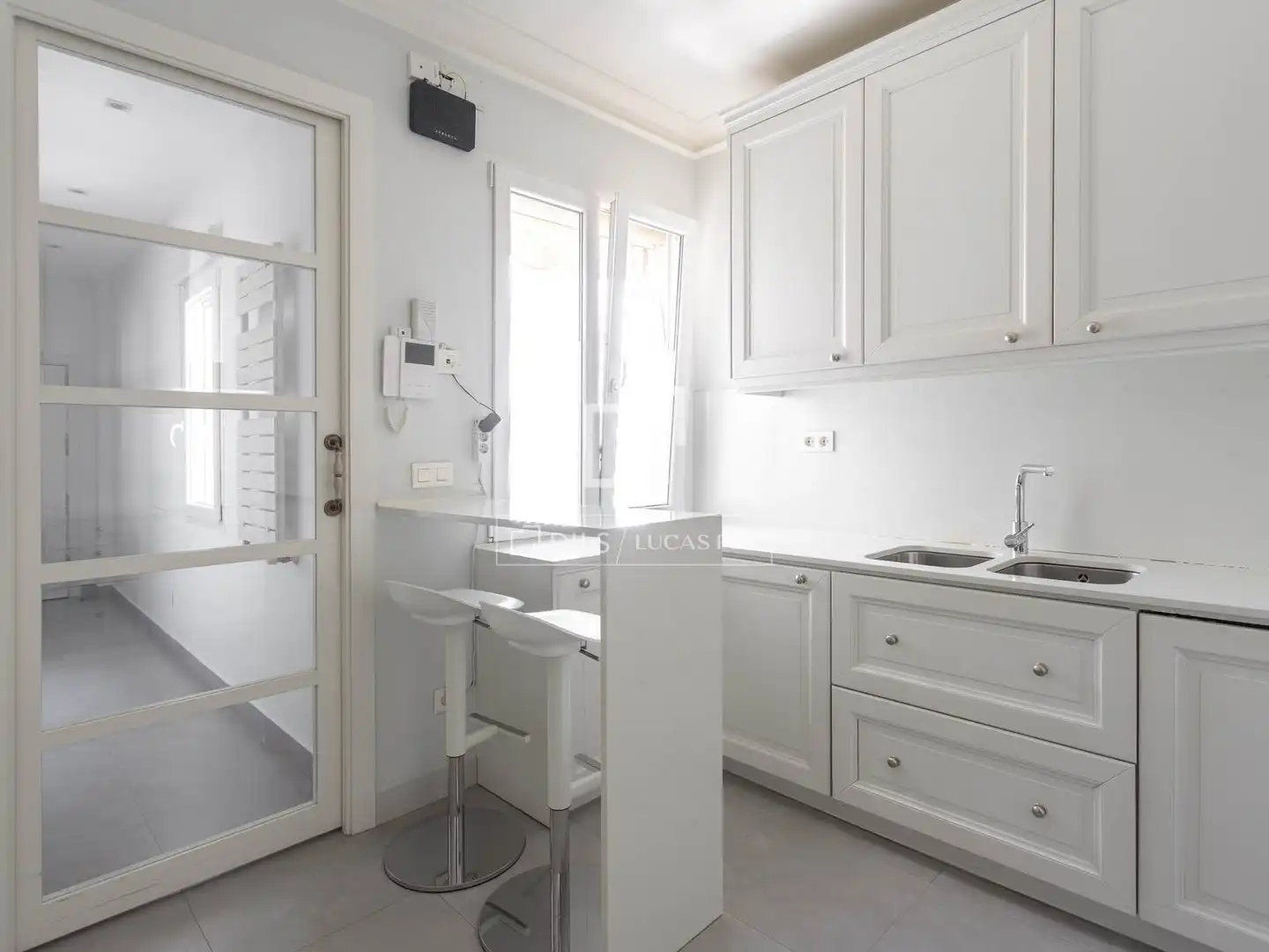 Kitchen of Attic for rent in Madrid  with Air Conditioner, Heating and Parquet flooring
