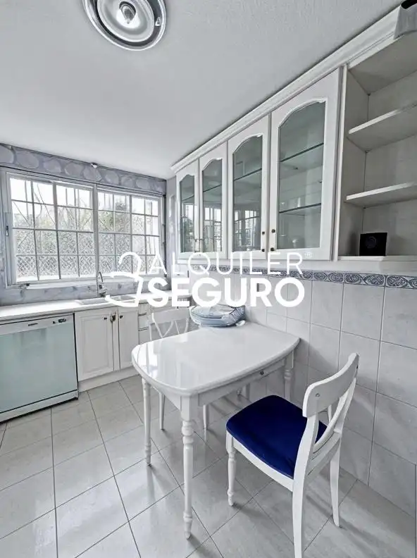 Kitchen of Houses for rent in Madrid  with Heating, Terrace and Storage room
