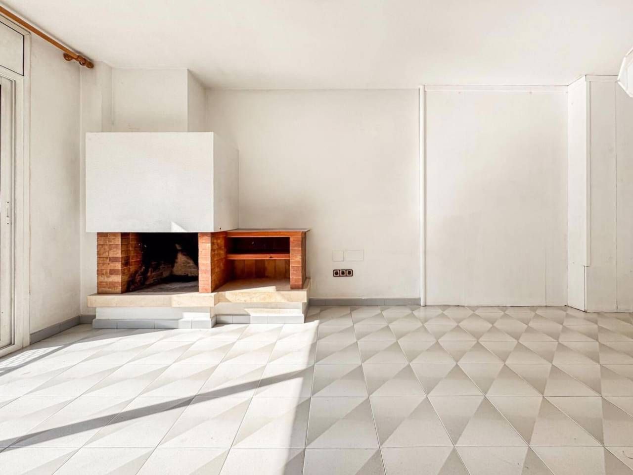 Sala d'estar de Casa adosada en venda en Blanes amb Calefacció, Terrassa i Piscina comunitària