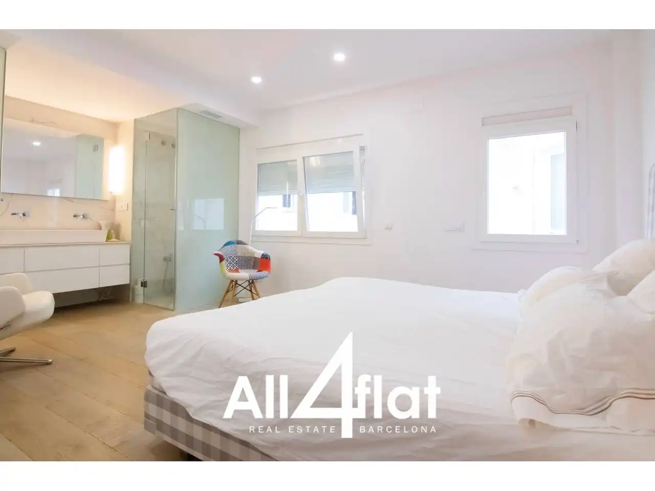 Bedroom of Attic for rent in Barcelona  with Air Conditioner, Heating and Parquet flooring