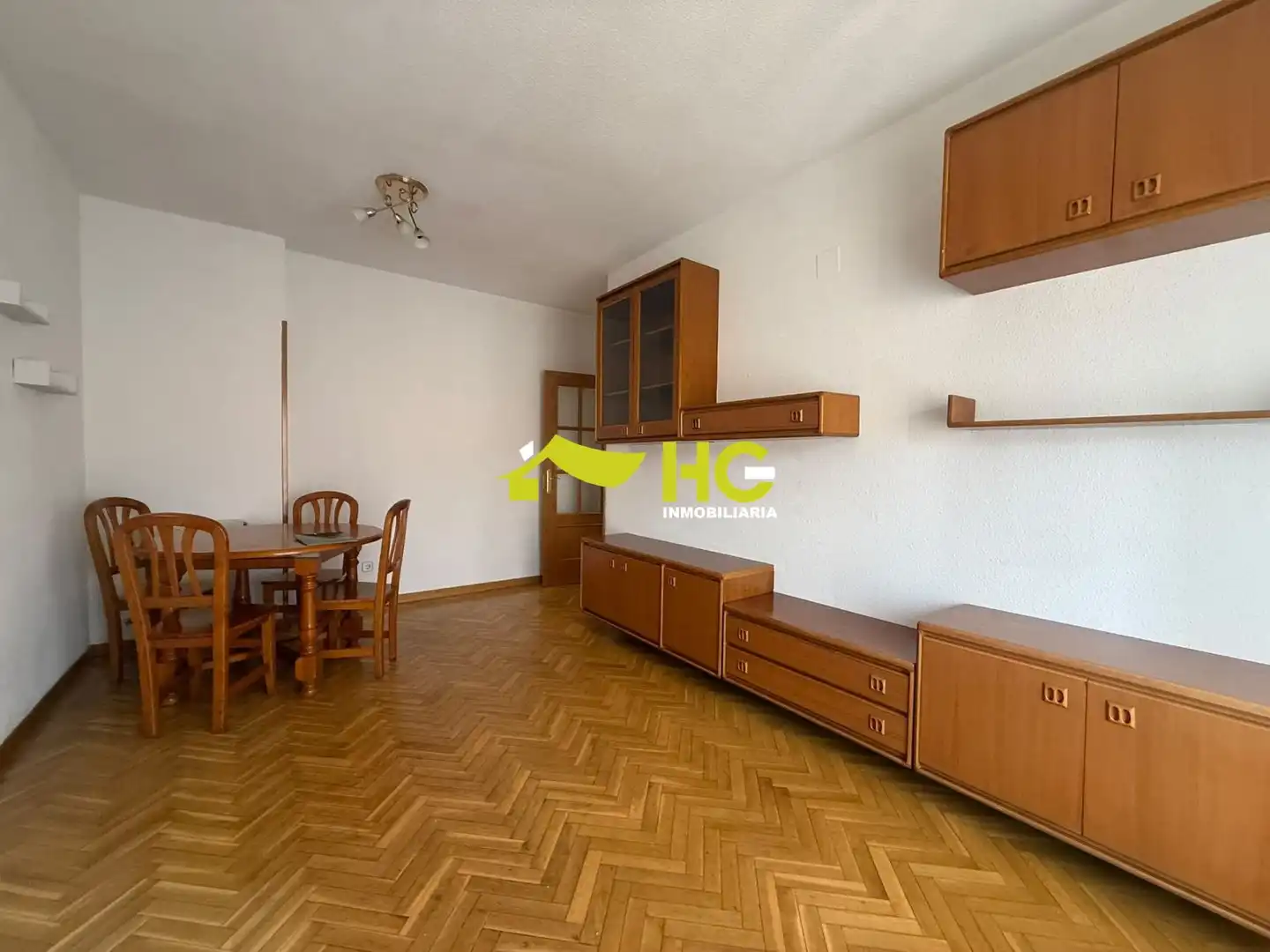 Sala d'estar de Pis de lloguer en Villaviciosa de Odón amb Calefacció