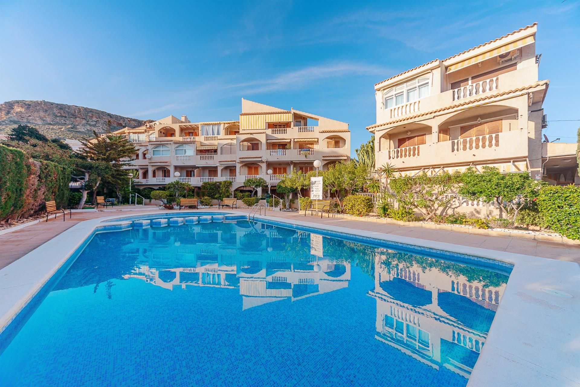 Piscina de Apartament en venda en Santa Pola amb Jardí privat, Terrassa i Balcó