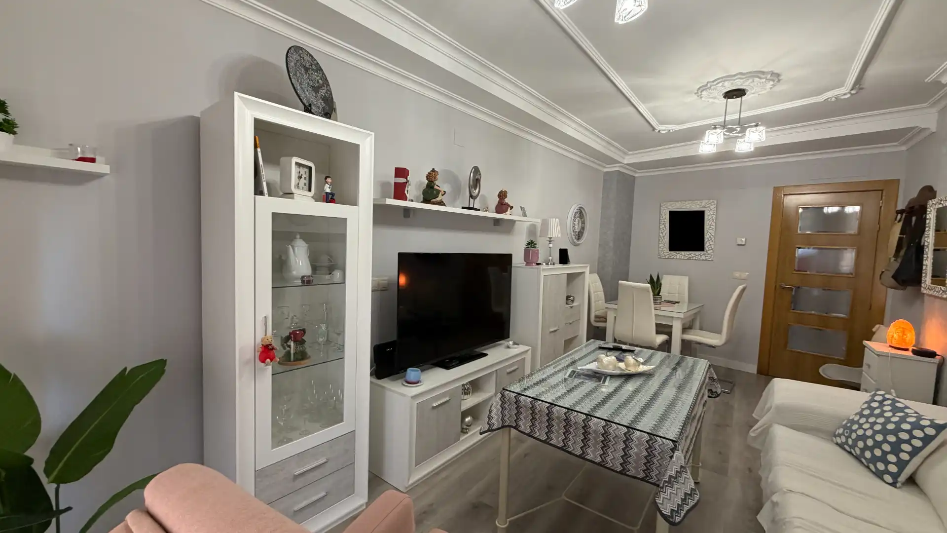 Living room of Flat for sale in Úbeda  with Air Conditioner, Heating and Terrace