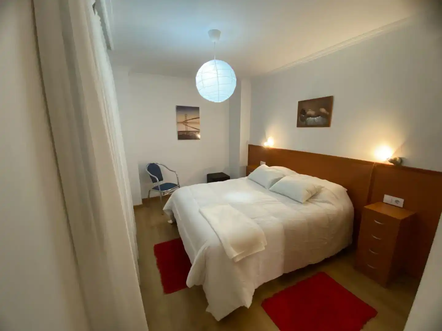 Bedroom of Flat for rent in Vigo   with Parquet flooring, Storage room and Furnished