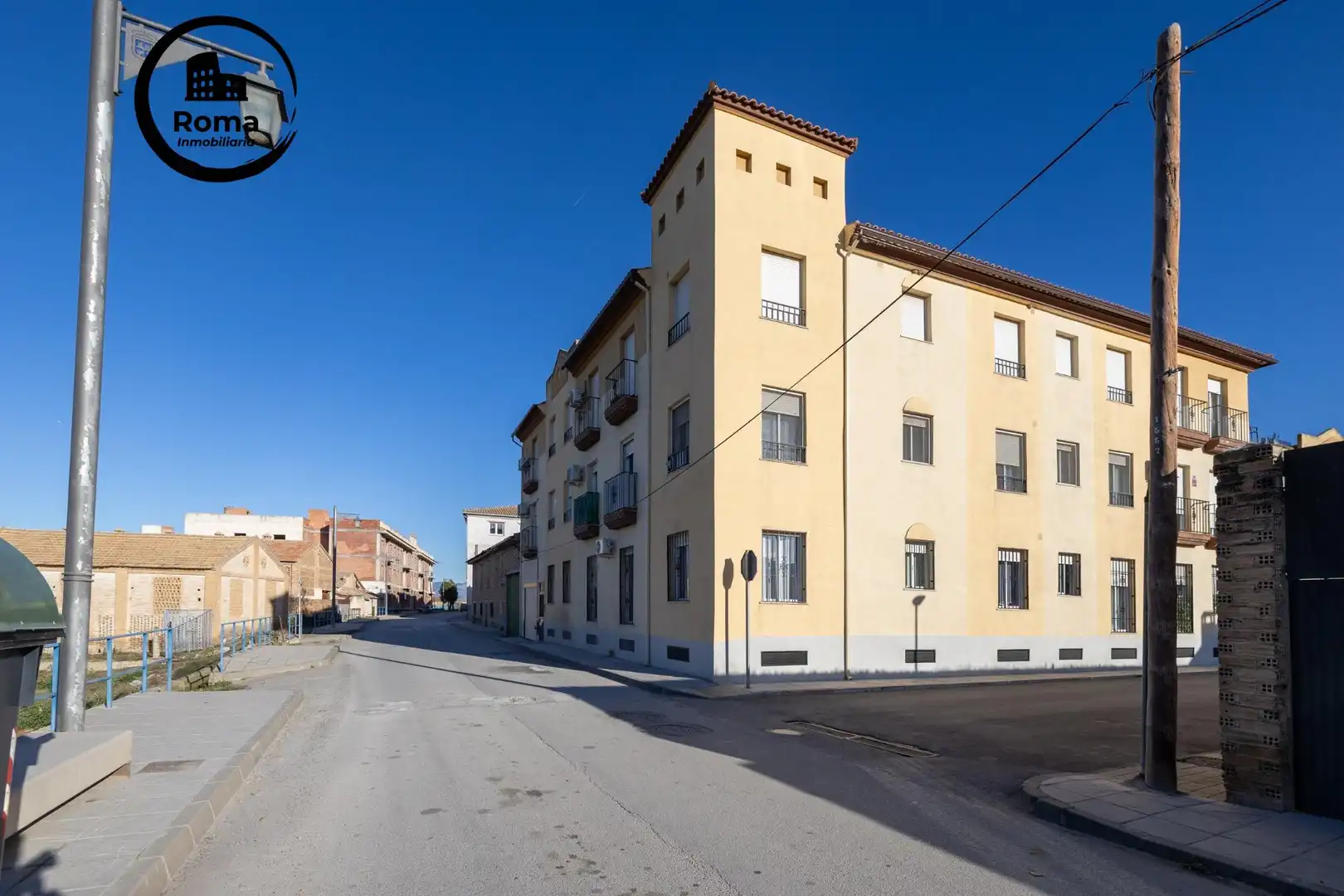 Außenansicht von Wohnung zum Verkauf in Cijuela mit Klimaanlage, Terrasse und Abstellraum