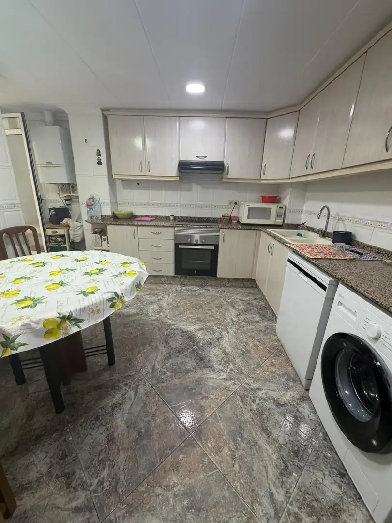 Küche von Wohnung zum Verkauf in Mislata mit Klimaanlage, Heizung und Terrasse