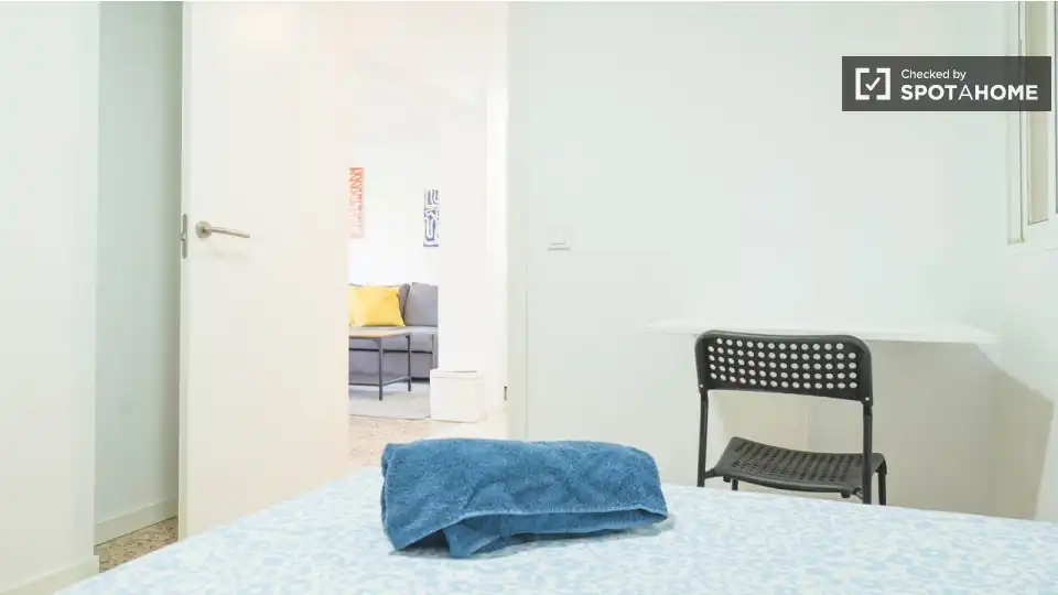 Schlafzimmer von Wohnung zur Miete in Madrid mit Klimaanlage, Heizung und Möbliert