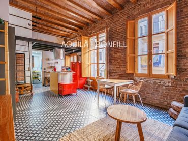 Piso con balcón en venta en Ciutat Vella
