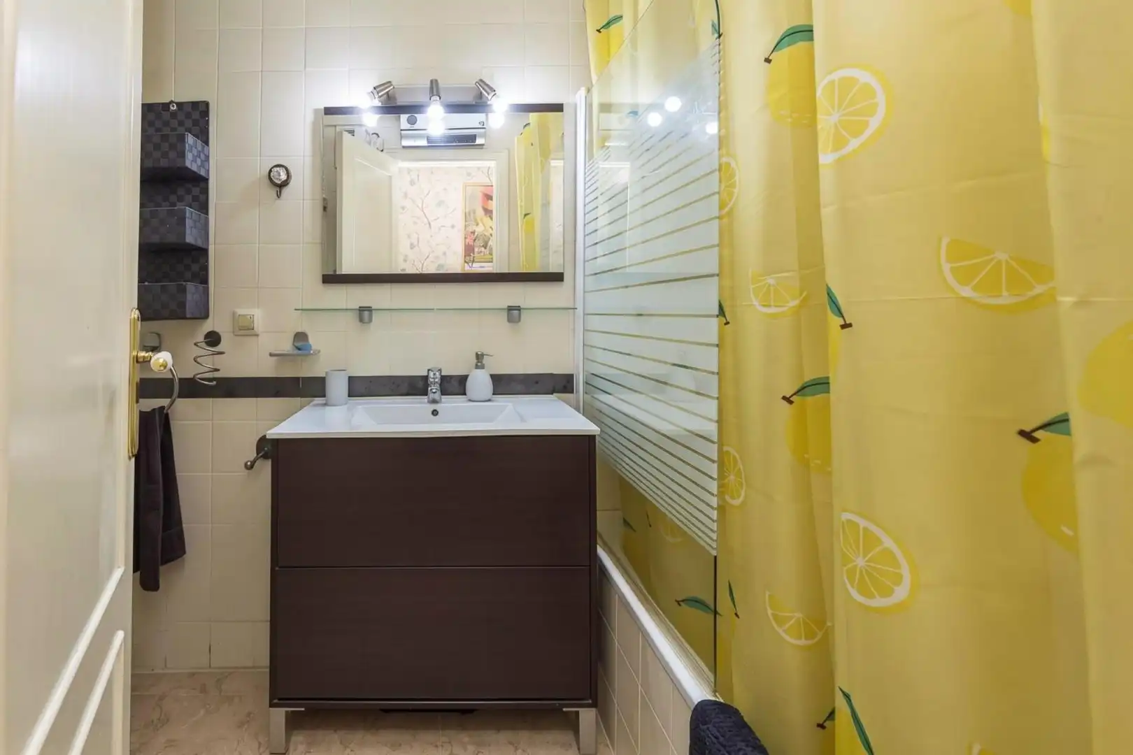 Bathroom of Flat for sale in Nord