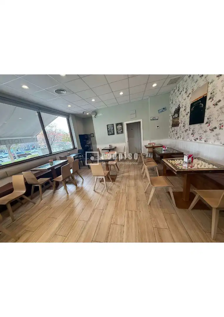 Local de alquiler en Torrejón de Ardoz con Parquet