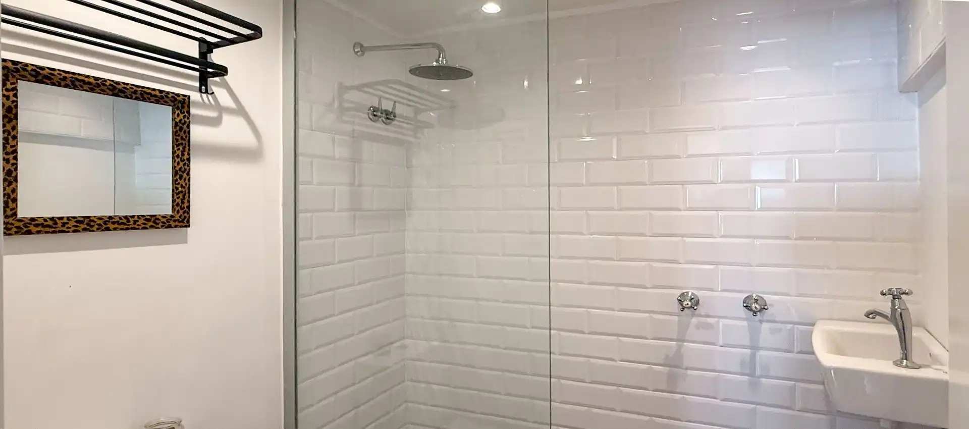 Badezimmer von Einfamilien-Reihenhaus zum Verkauf in Sant Boi de Llobregat mit Klimaanlage und Heizung