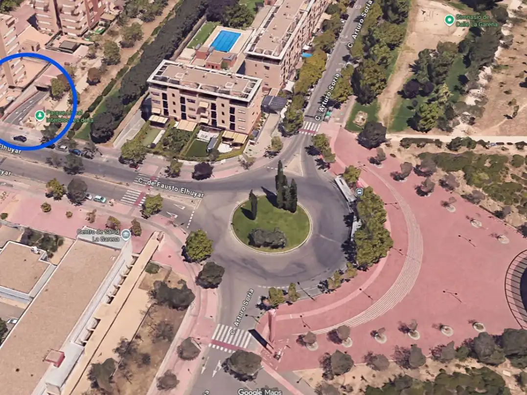 Außenansicht von Garage zur Miete in Alcalá de Henares