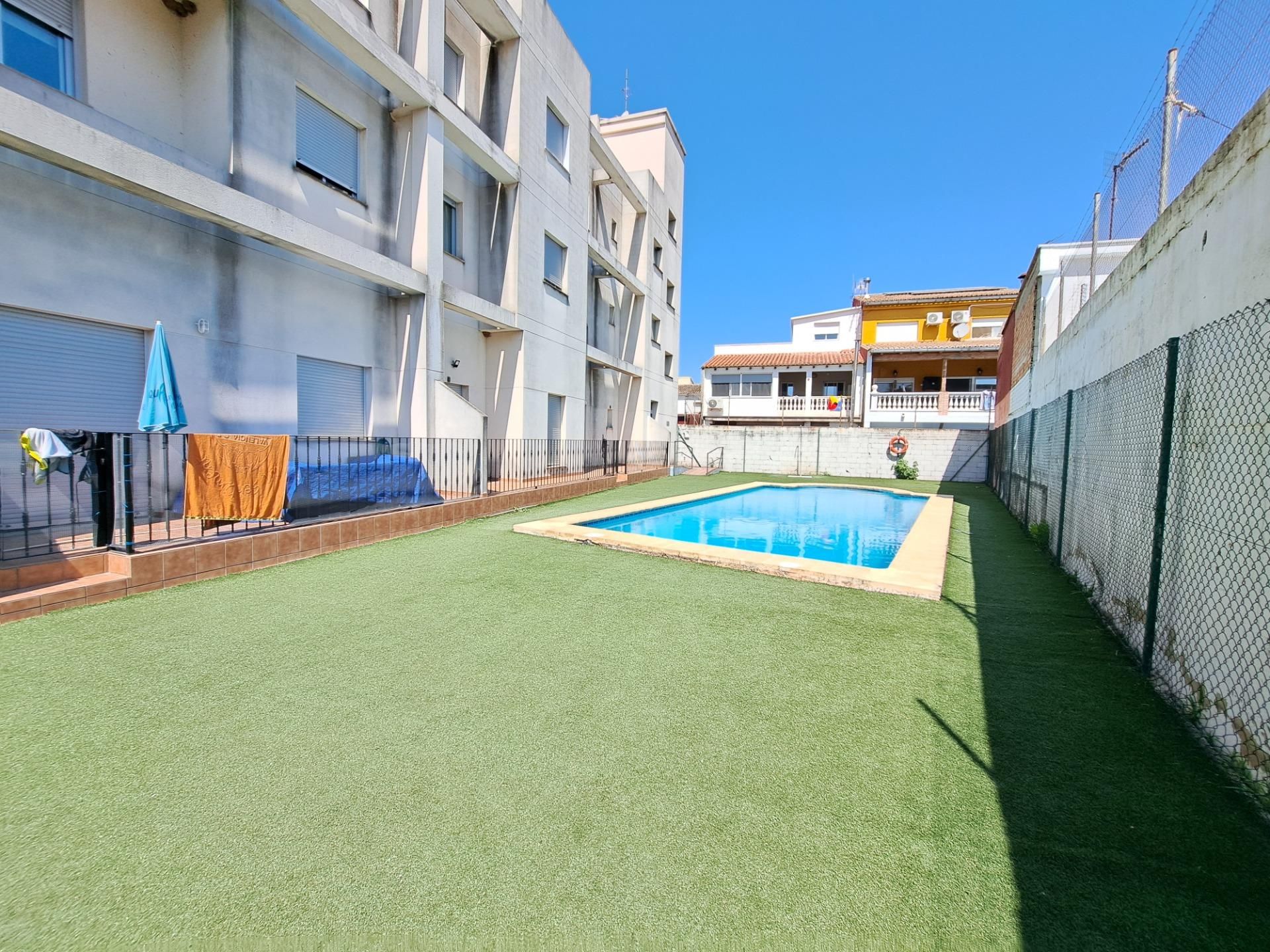 Swimming pool of Flat for sale in Alzira  with Terrace and Community pool