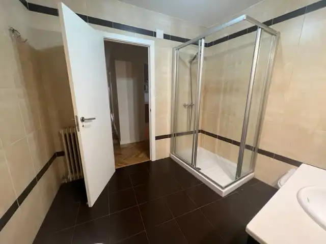 Bathroom of Flat for rent in Puertollano  with Air Conditioner, Heating and Parquet flooring