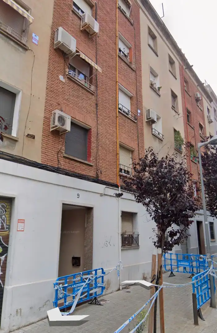 Flat for sale in Carrer del Canigó 9, imagen 2
