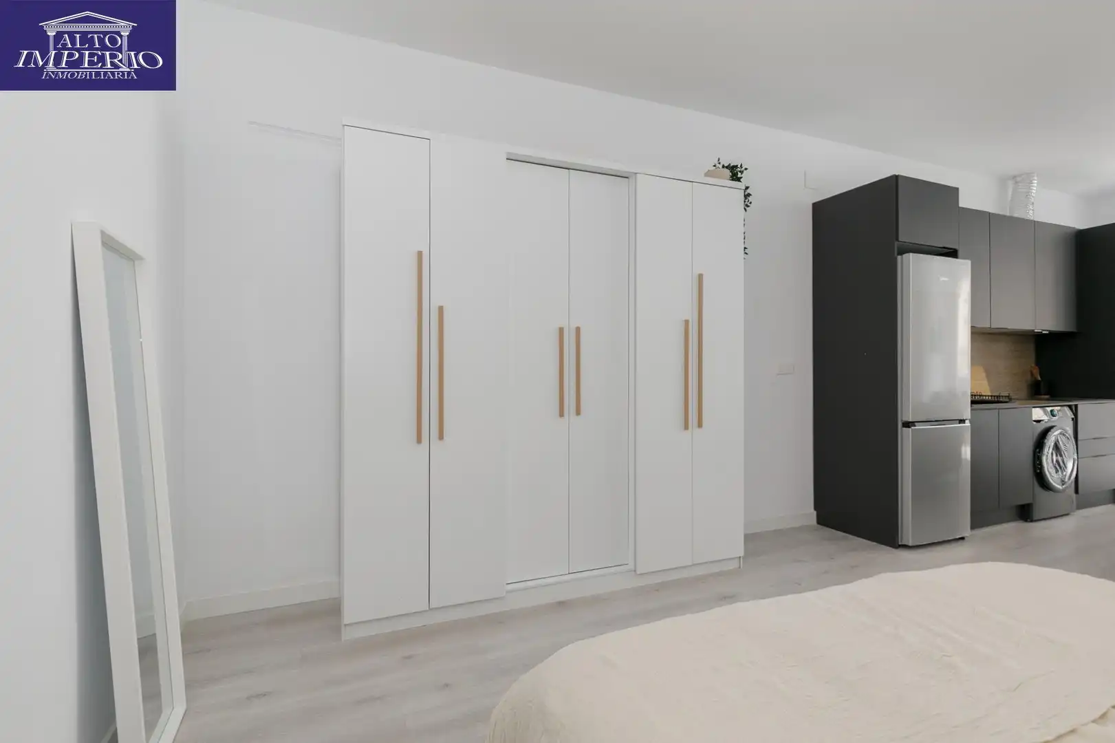 Study for sale in Granada, Granada