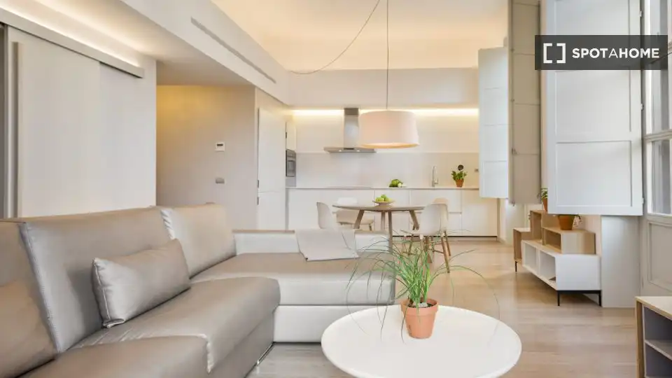 Flat with terrace to rent in Ciutat Vella, imagen 9