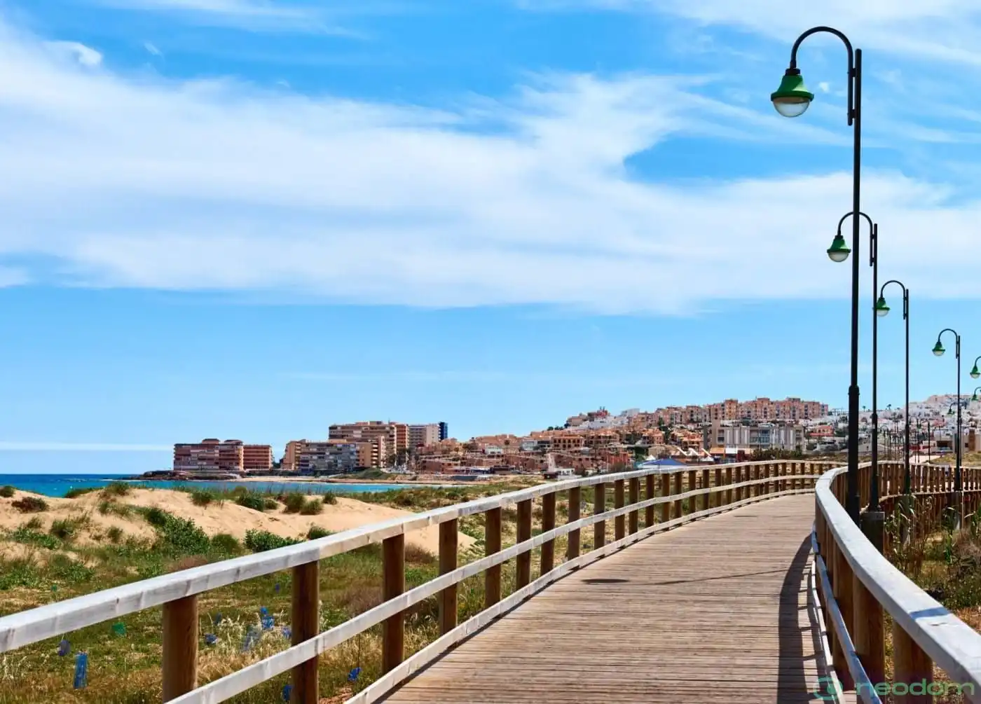 Vista exterior de Ático en venta en Torrevieja con Jacuzzi
