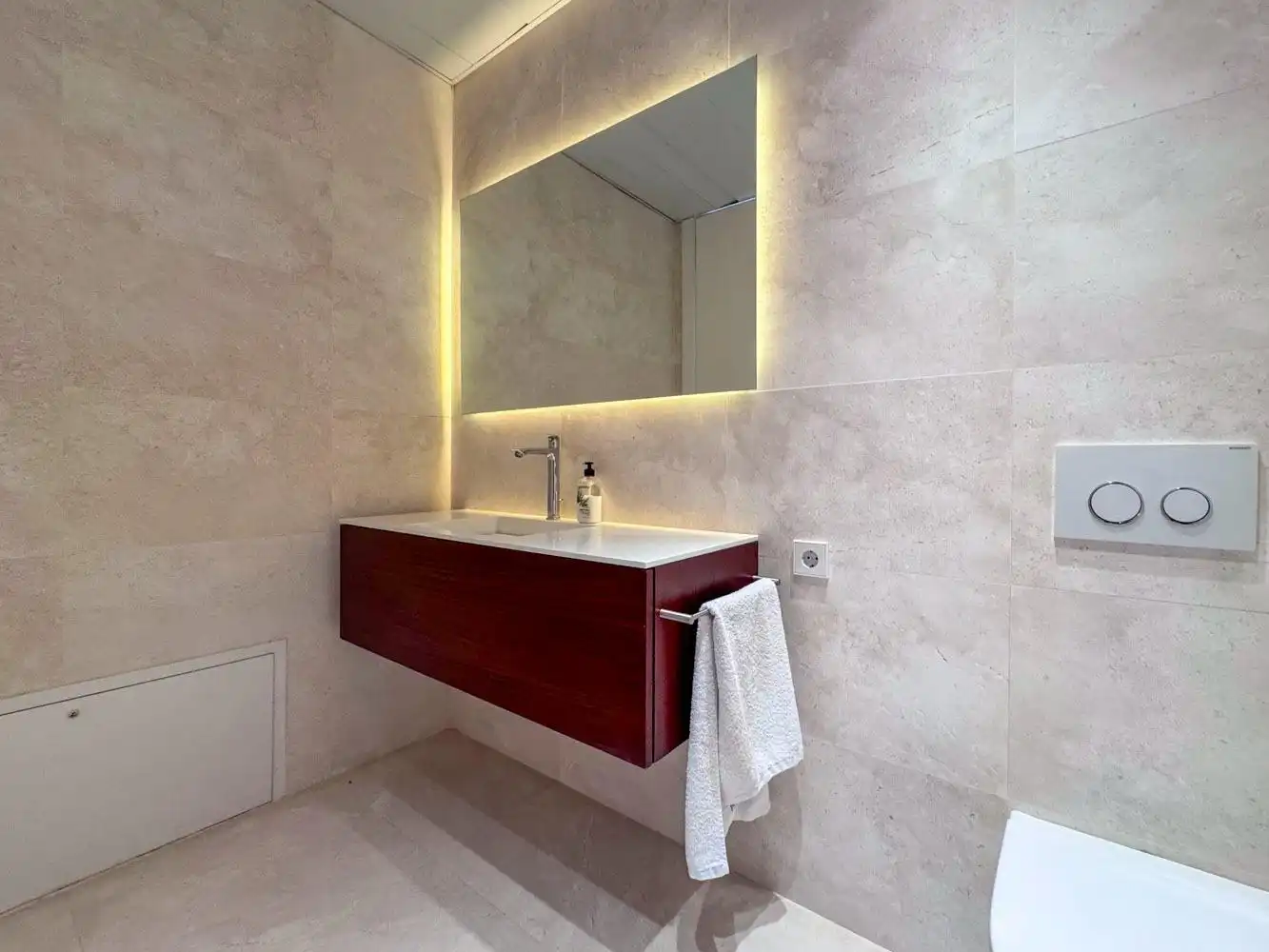 Bathroom of Houses for sale in Madrid  with Air Conditioner, Heating and Private garden