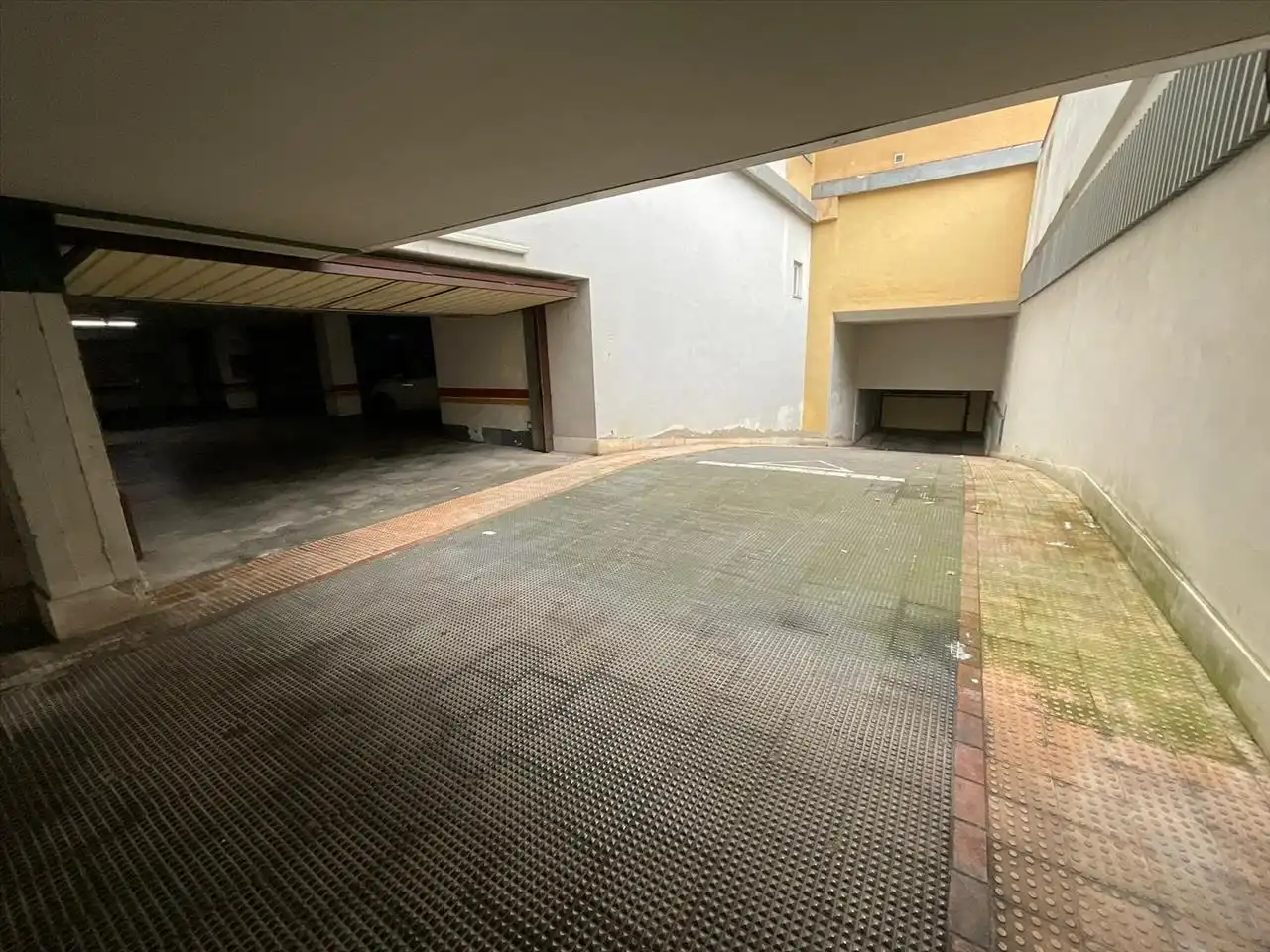 Local en venta en RESPUELA, Bezana - Prezanes