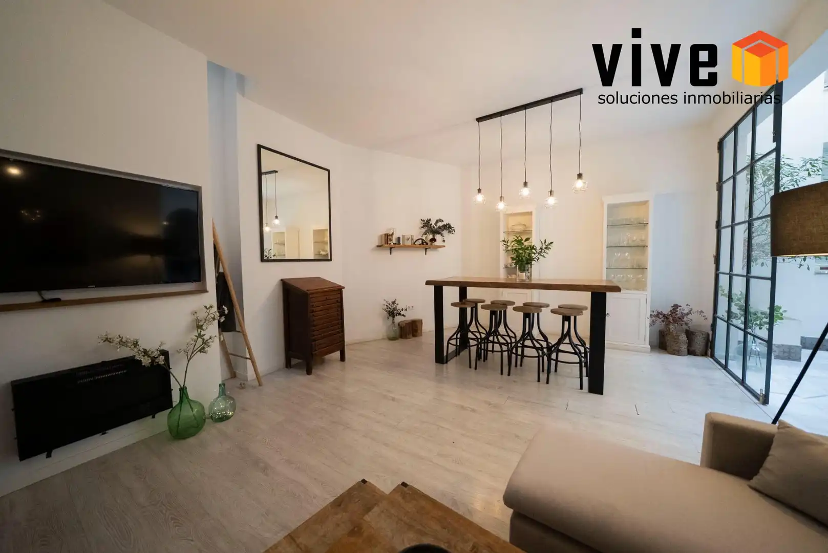 Sala de estar de Casa o chalet en venta en Sevilla con Aire acondicionado, Calefacción y Jardín privado