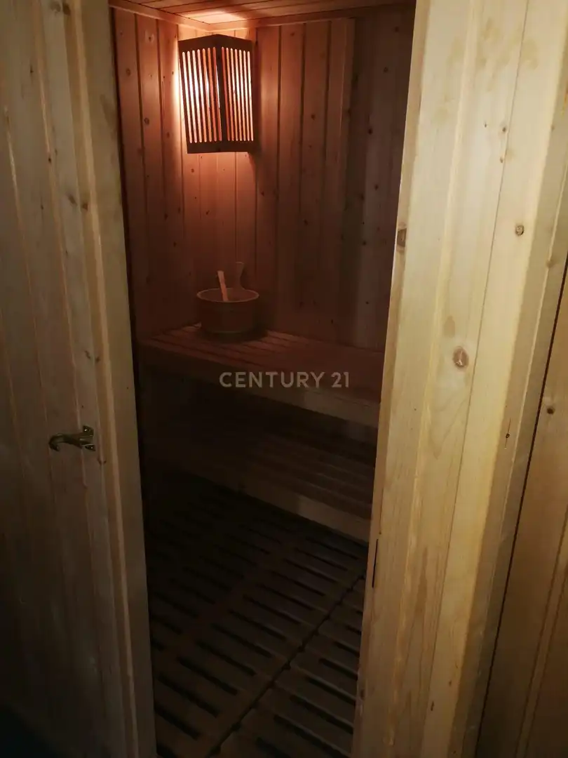 Bedroom of Apartments for rent in Madrid  with Air Conditioner, Storage room and Sauna