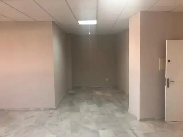 Oficina en venta en Tomares con Aire acondicionado y Calefacción