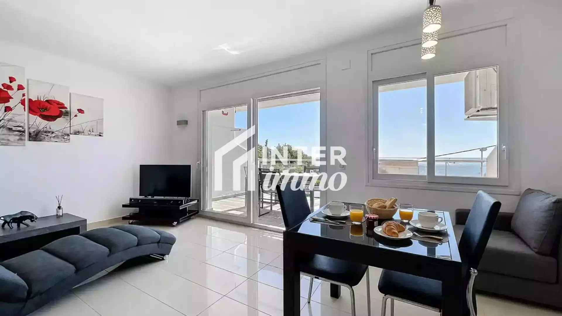 Sala de estar de Apartamento en venta en Roses con Terraza y Amueblado