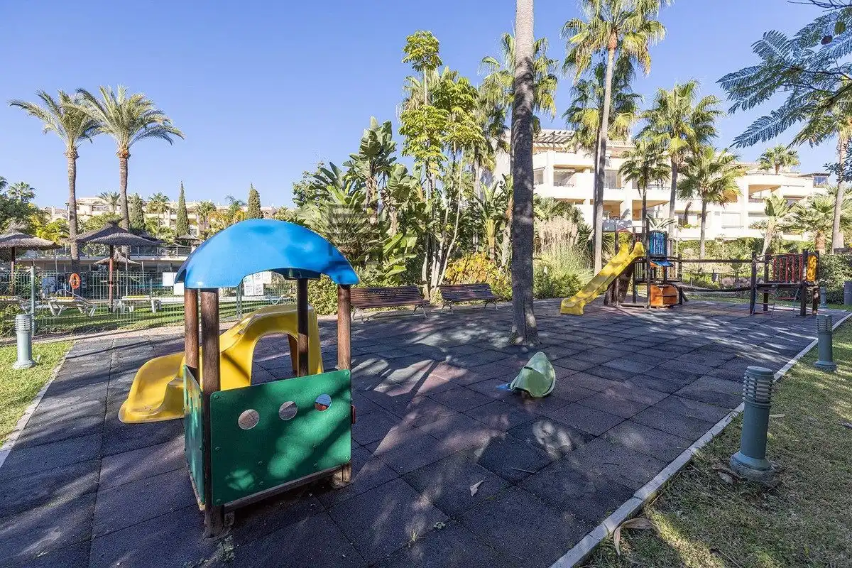 Garden of Attic for sale in Marbella  with Air Conditioner, Terrace and Swimming Pool