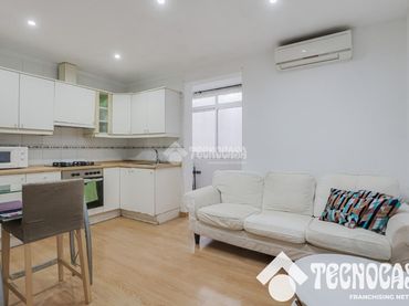 Flat with balcony for sale in Eixample