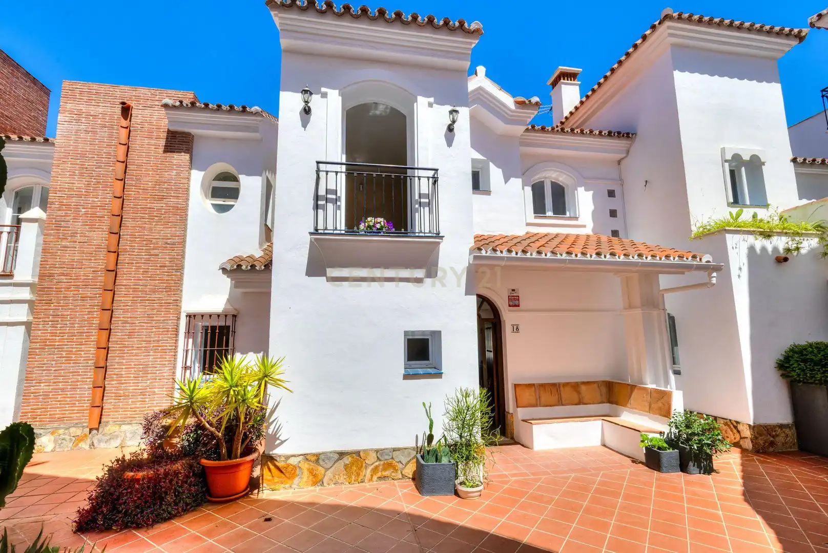 Casa adosada en venta en AV INGENIEROS DE RIVIERA 3 CONJUNTO SUNNY HILLSMIJ, 3, Riviera del Sol