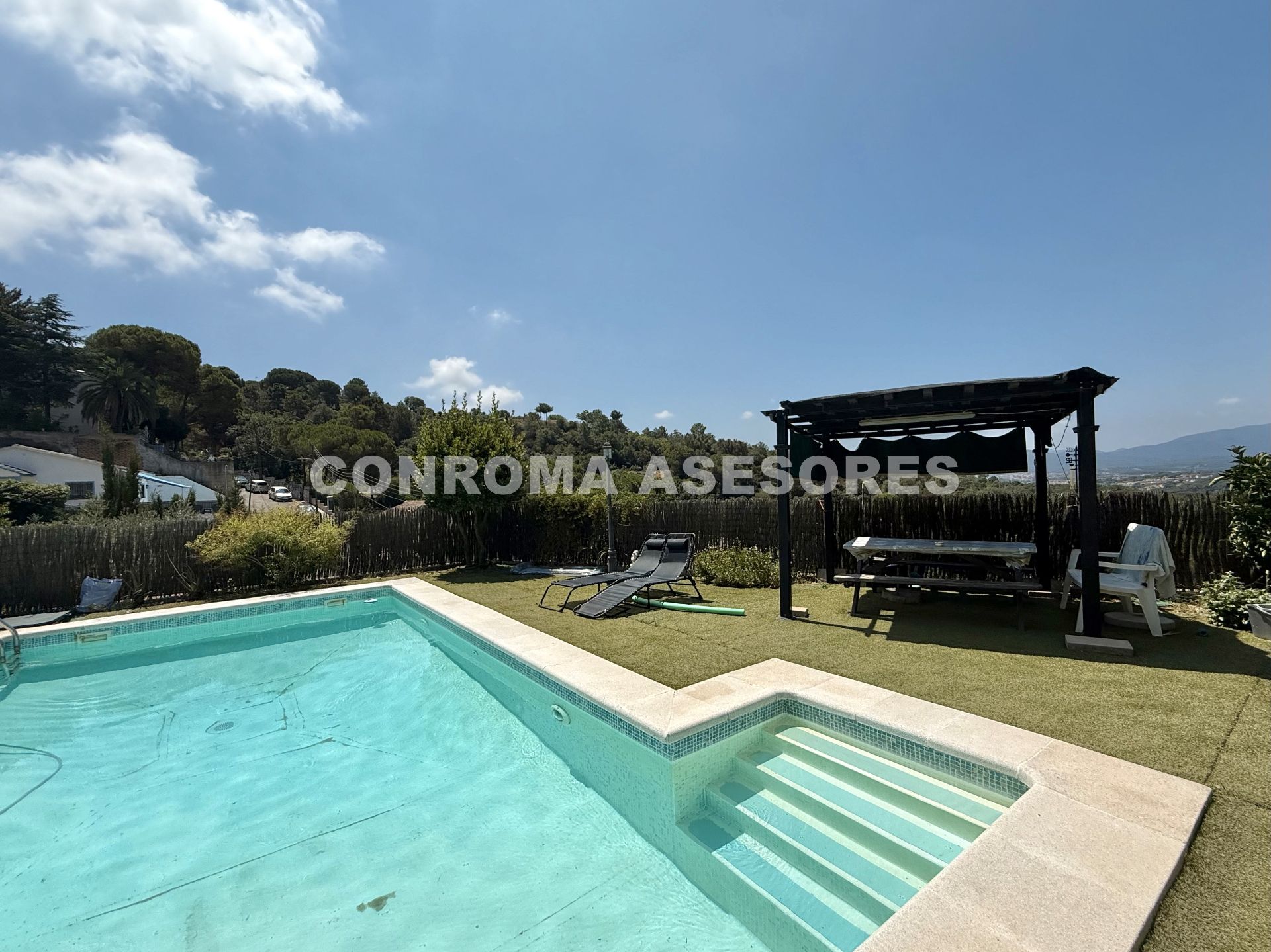 Piscina de Casa o xalet en venda en Tordera amb Aire condicionat, Calefacció i Jardí privat