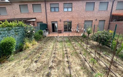 Jardí de Casa o xalet en venda en Leiva amb Terrassa