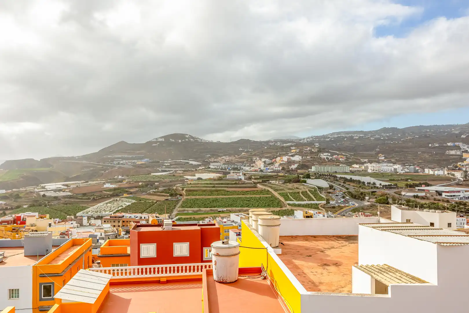 Vista exterior de Casa o chalet en venta en Santa María de Guía de Gran Canaria con Terraza, Trastero y Balcón