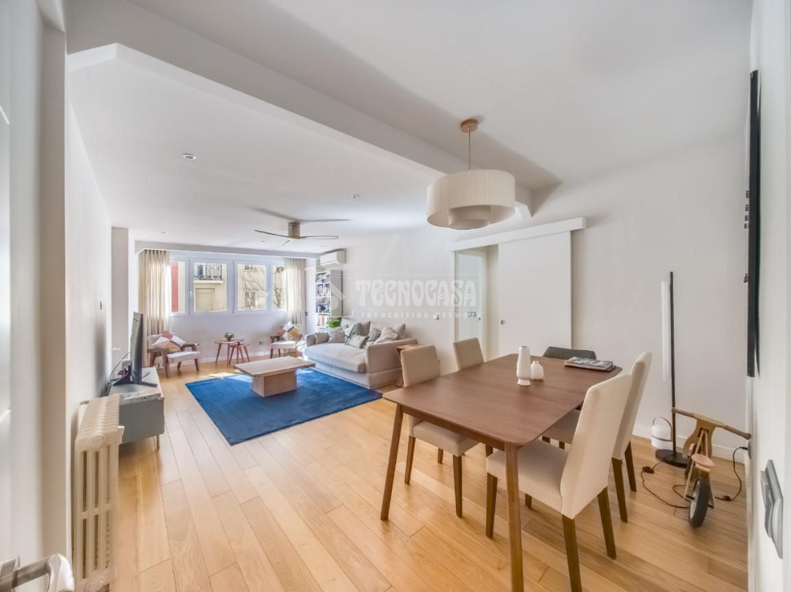 Piso en venta en Trafalgar, Chamberí